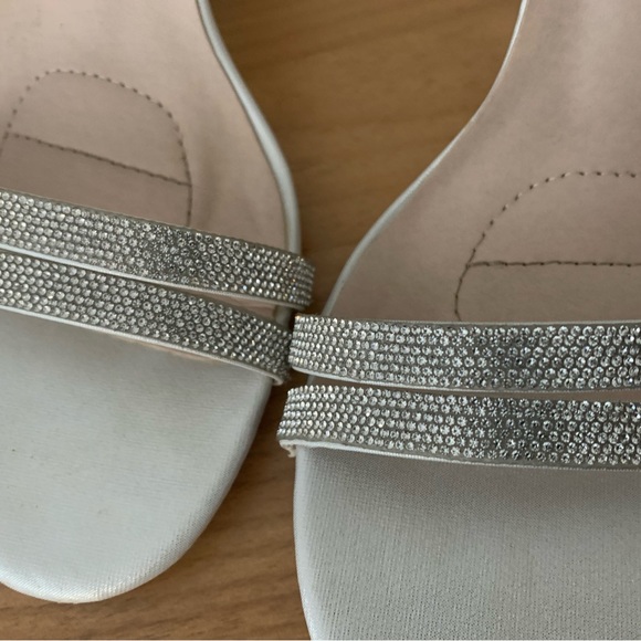 Bridal Wedge - Picture 4 of 5